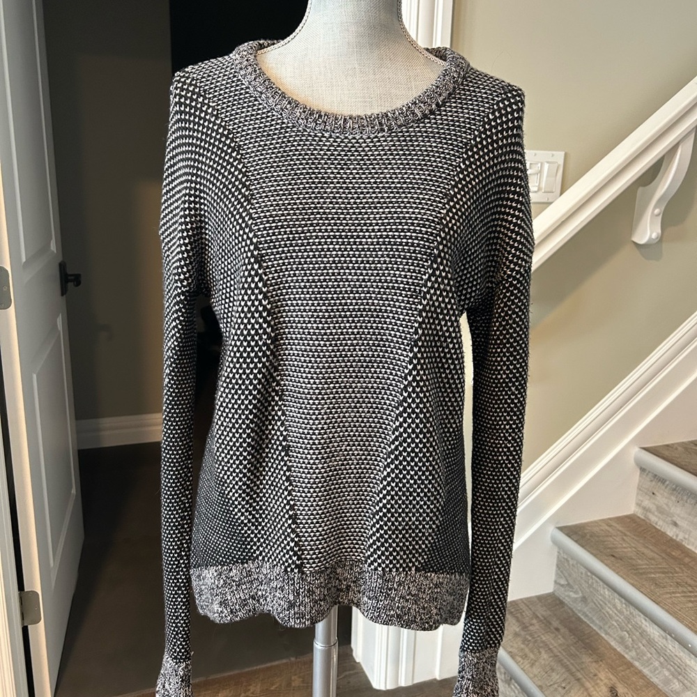 Lululemon sweater